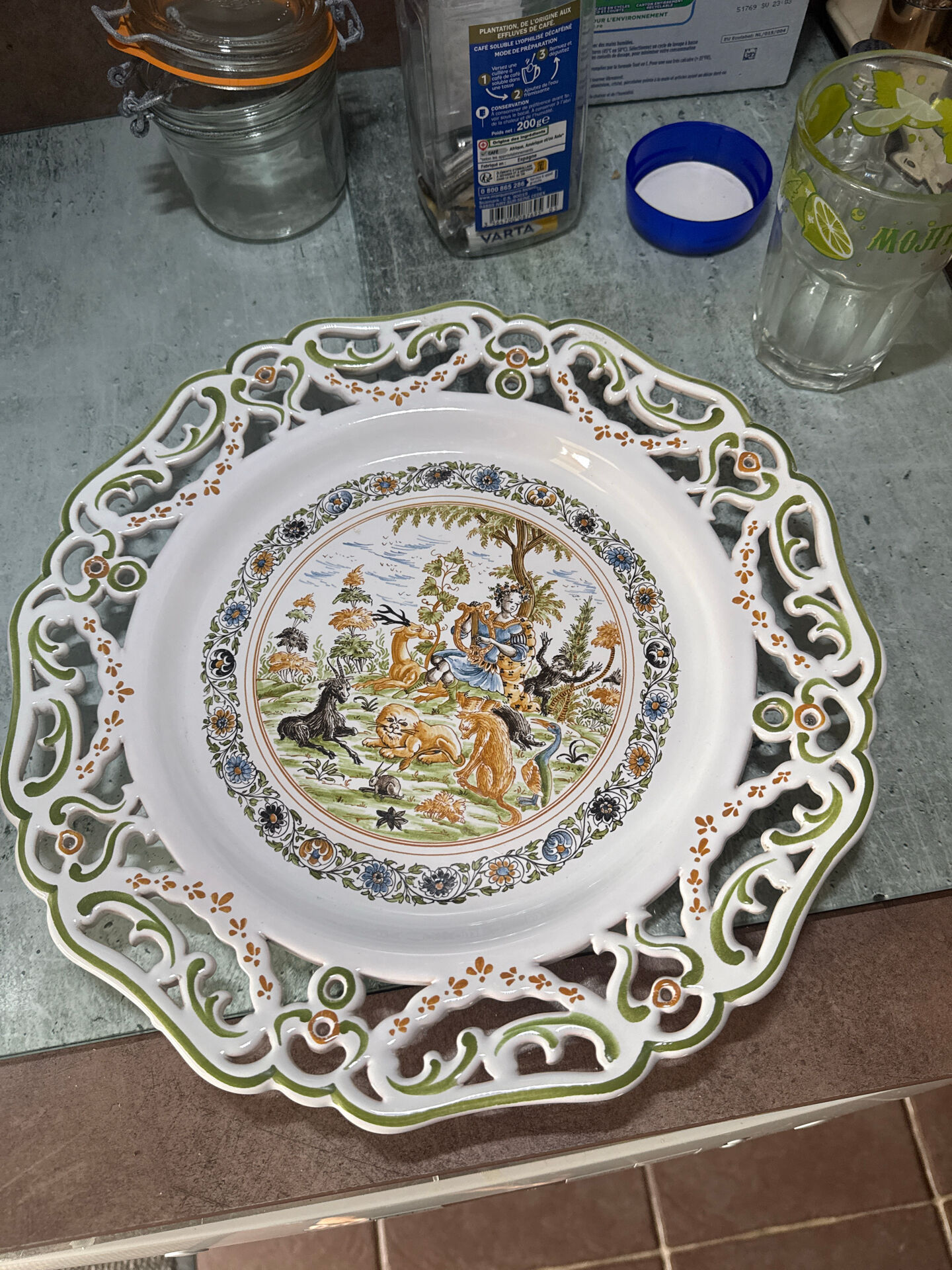 Serving dish Moustiers