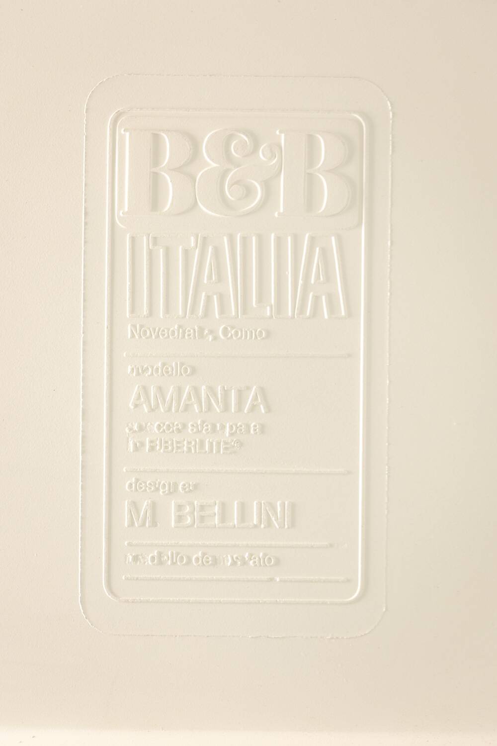 Mario Bellini, for B&B Amanta armchair in leather. Around 1970.