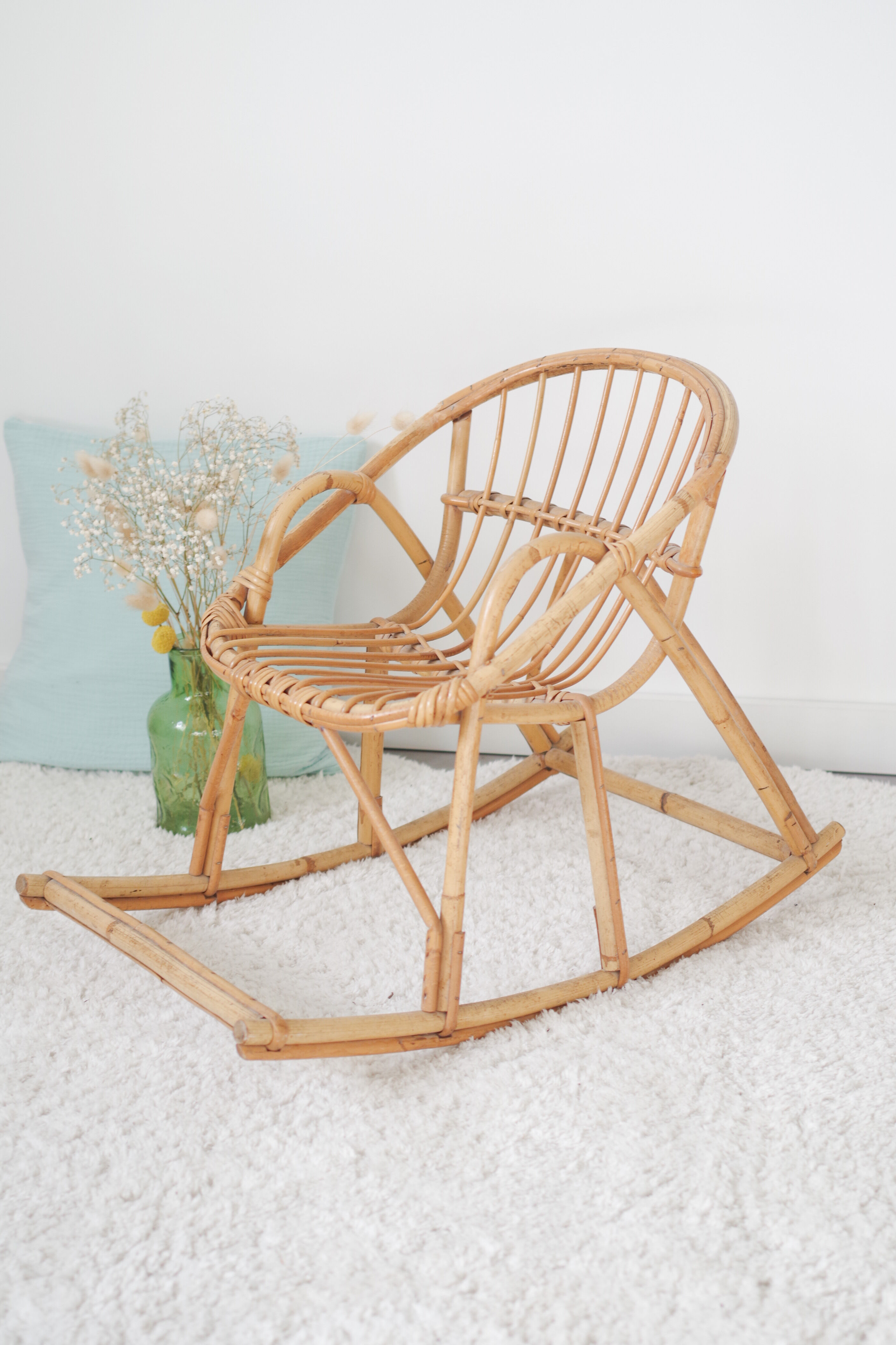 Rocking-chair child in rattan