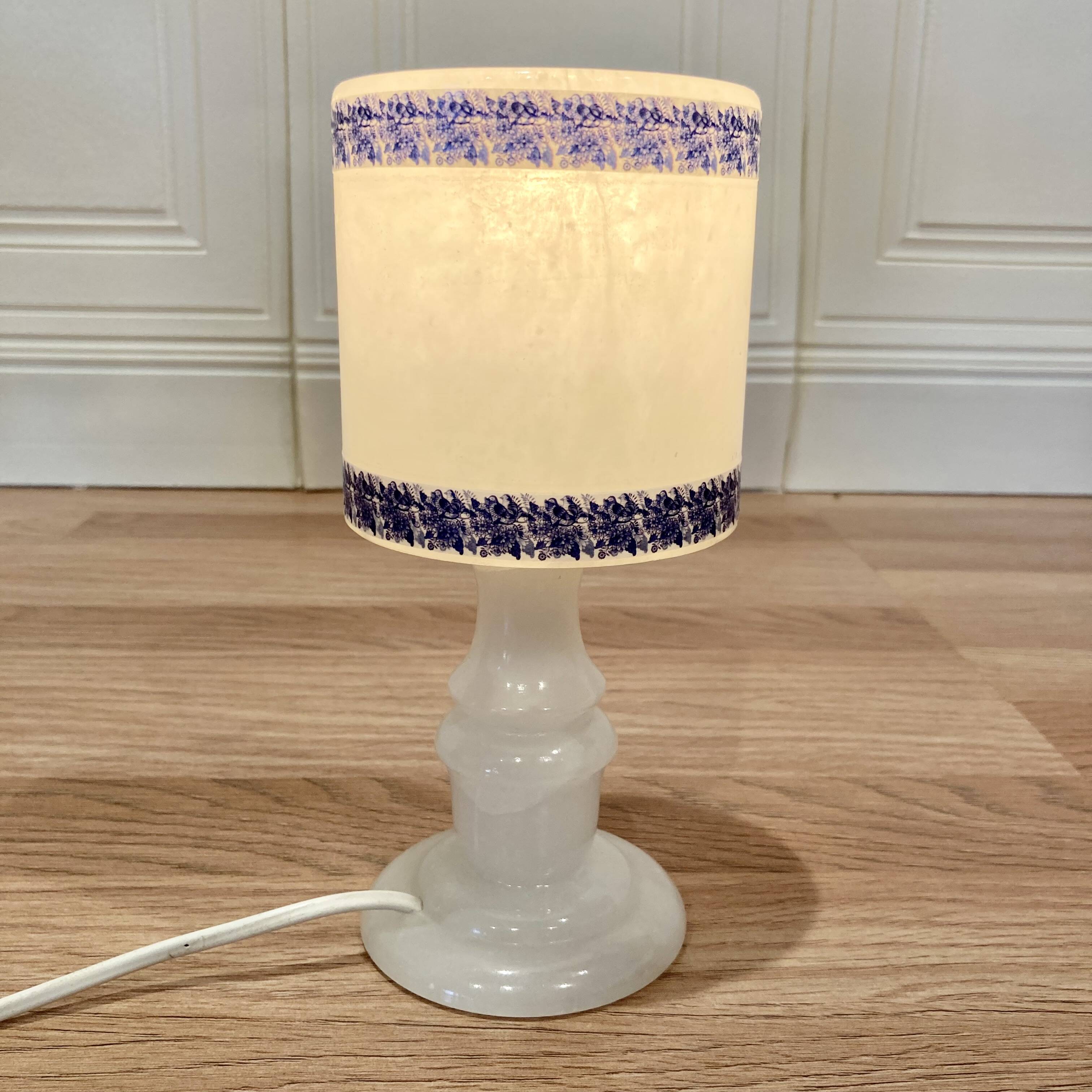 Ensemble de cinq lampes en albâtre design 1950.