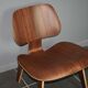 Chaise siège eames LCW walnut herman miller noyer