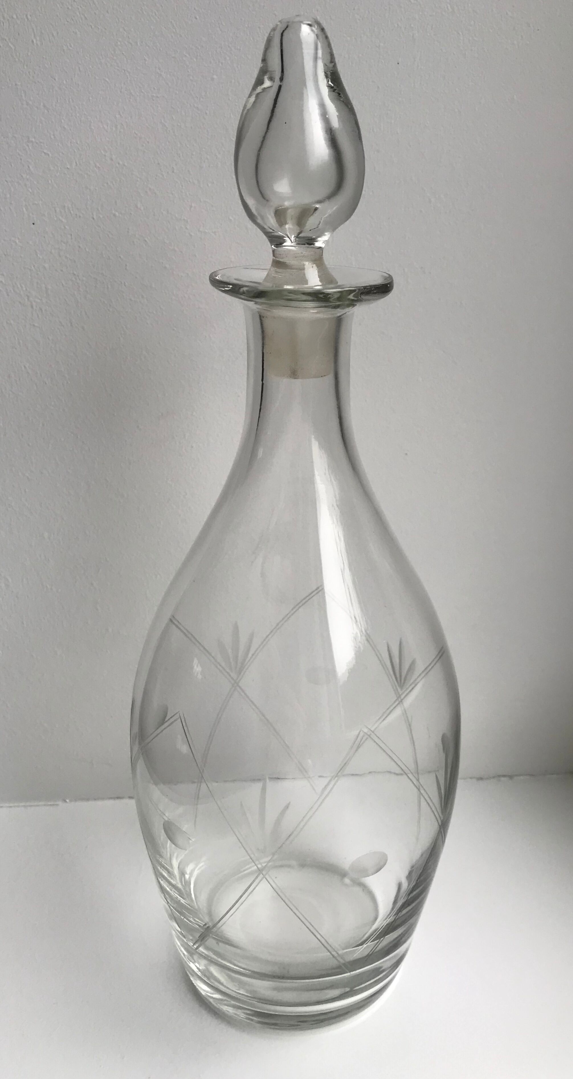 Carafe à vin en cristal en verre gravé début XXème