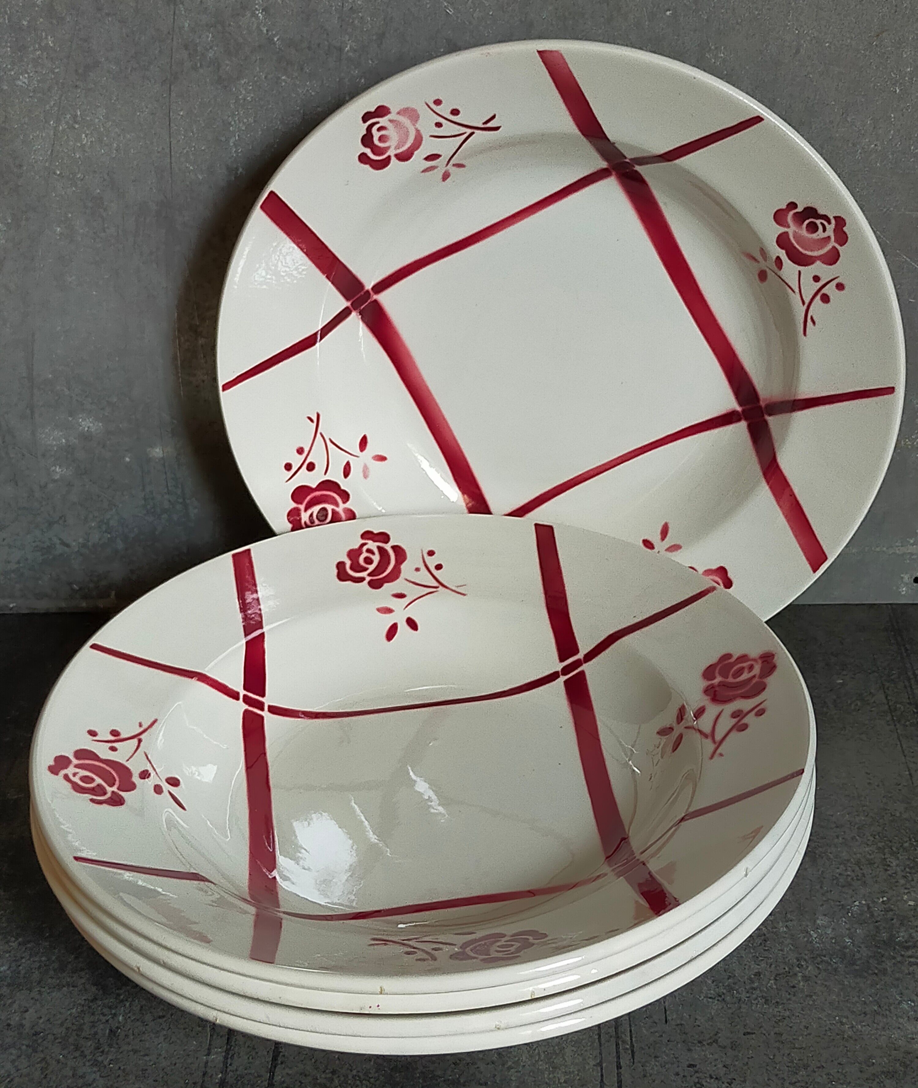 Five plates "grandmother" faience of Badonviller ancient