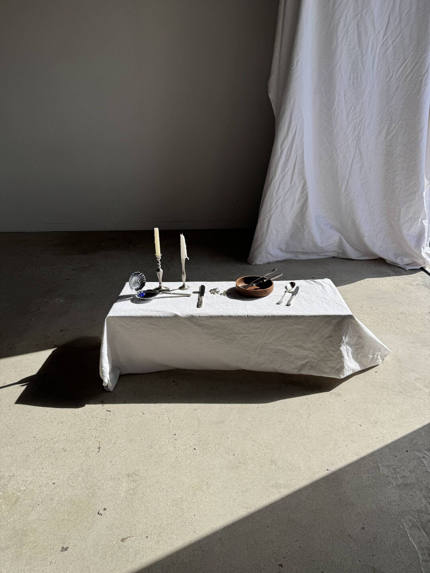 Antique silver-plated candlestick with a baluster shaft H21 D9.5