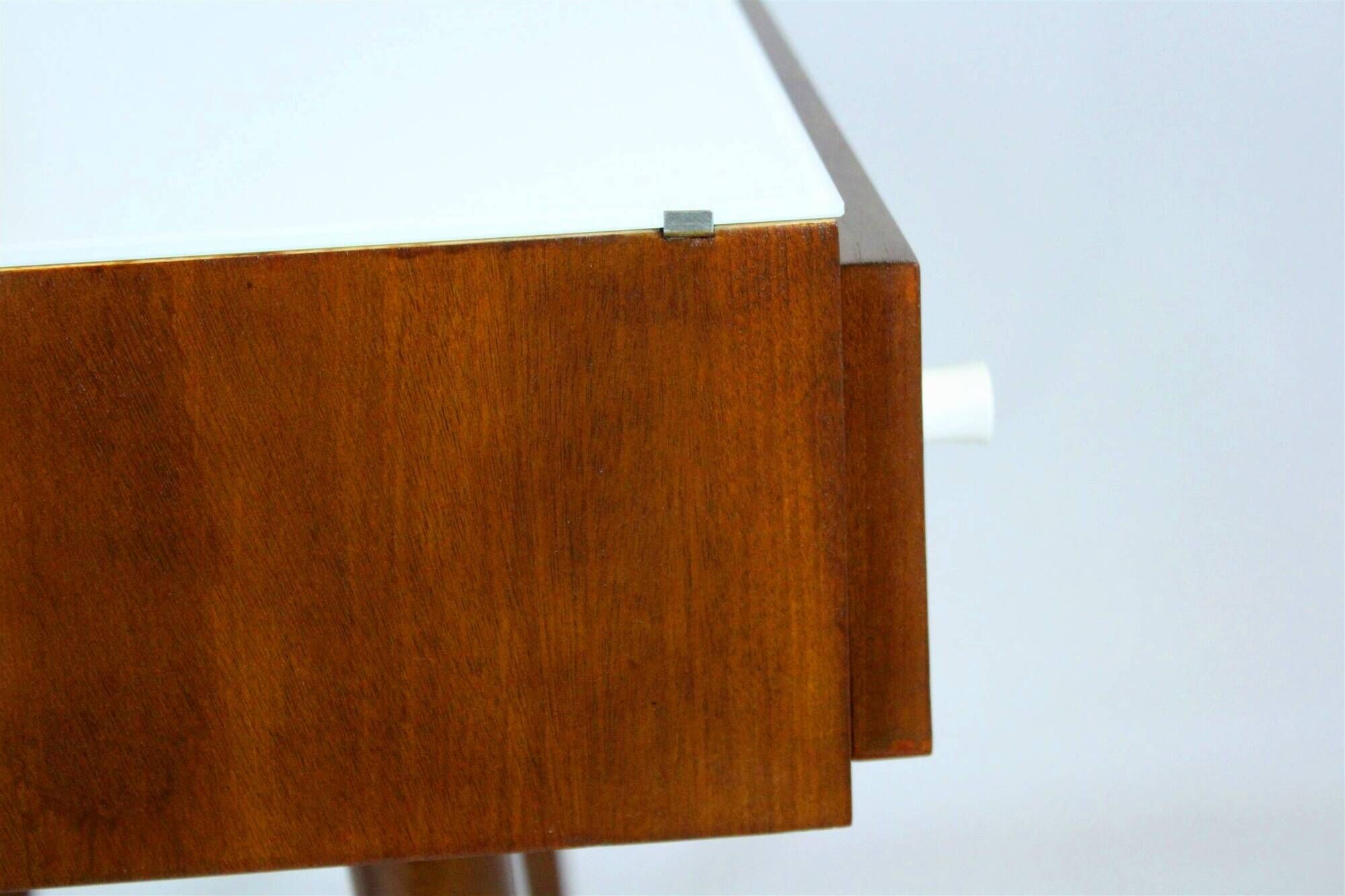 Bureau restauré du milieu du siècle par Up Zavody, années 1960