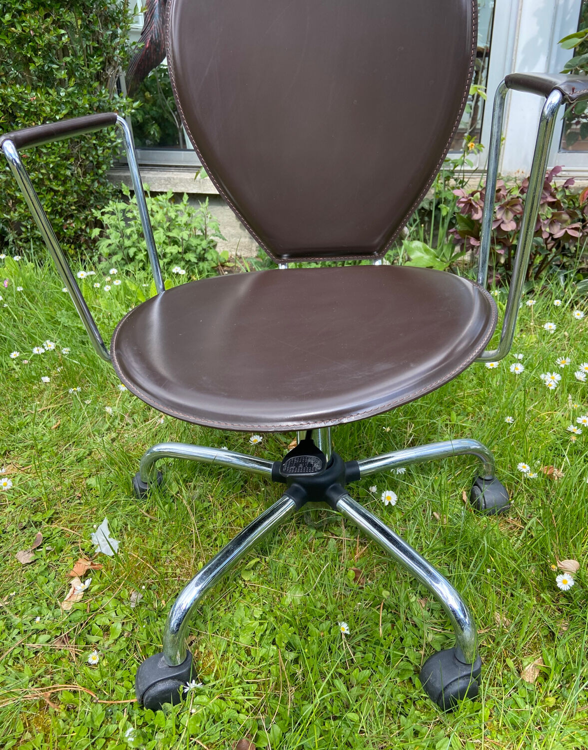 Italian design chairs Effezeta leather