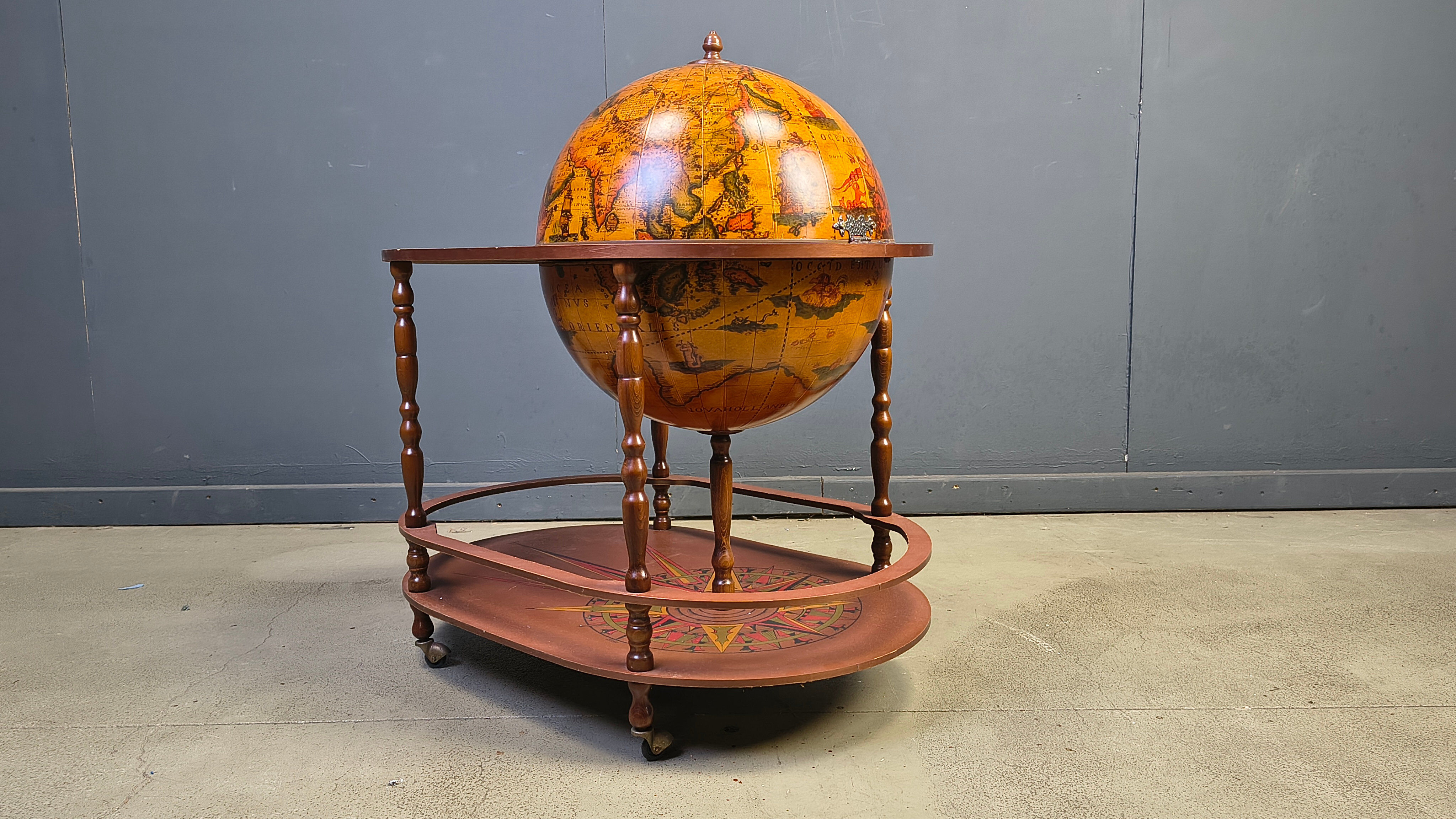 Bar globe vintage, années 1970
