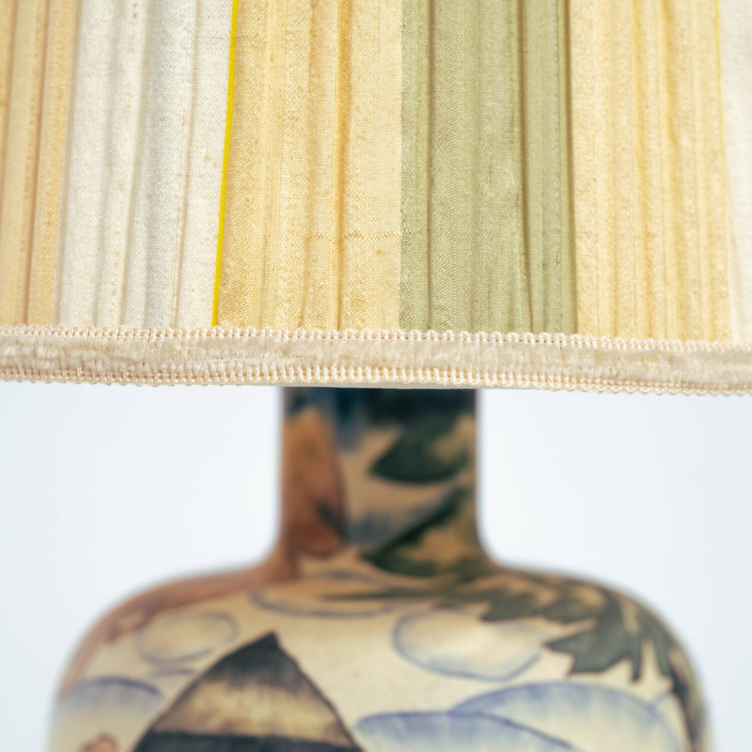 Handpainted porcelain Art Nouveau table lamp by Großherzoglichen Keramik-Manufaktur Darmstadt, 1930