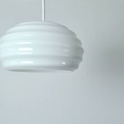 Suspension "New Wave" en verre opale Verner Panton pour Holmegaard, 1984