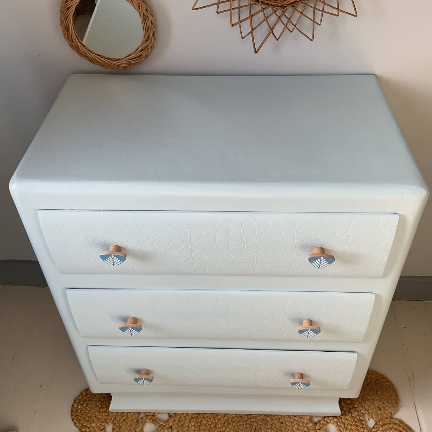 Vintage chest of drawers