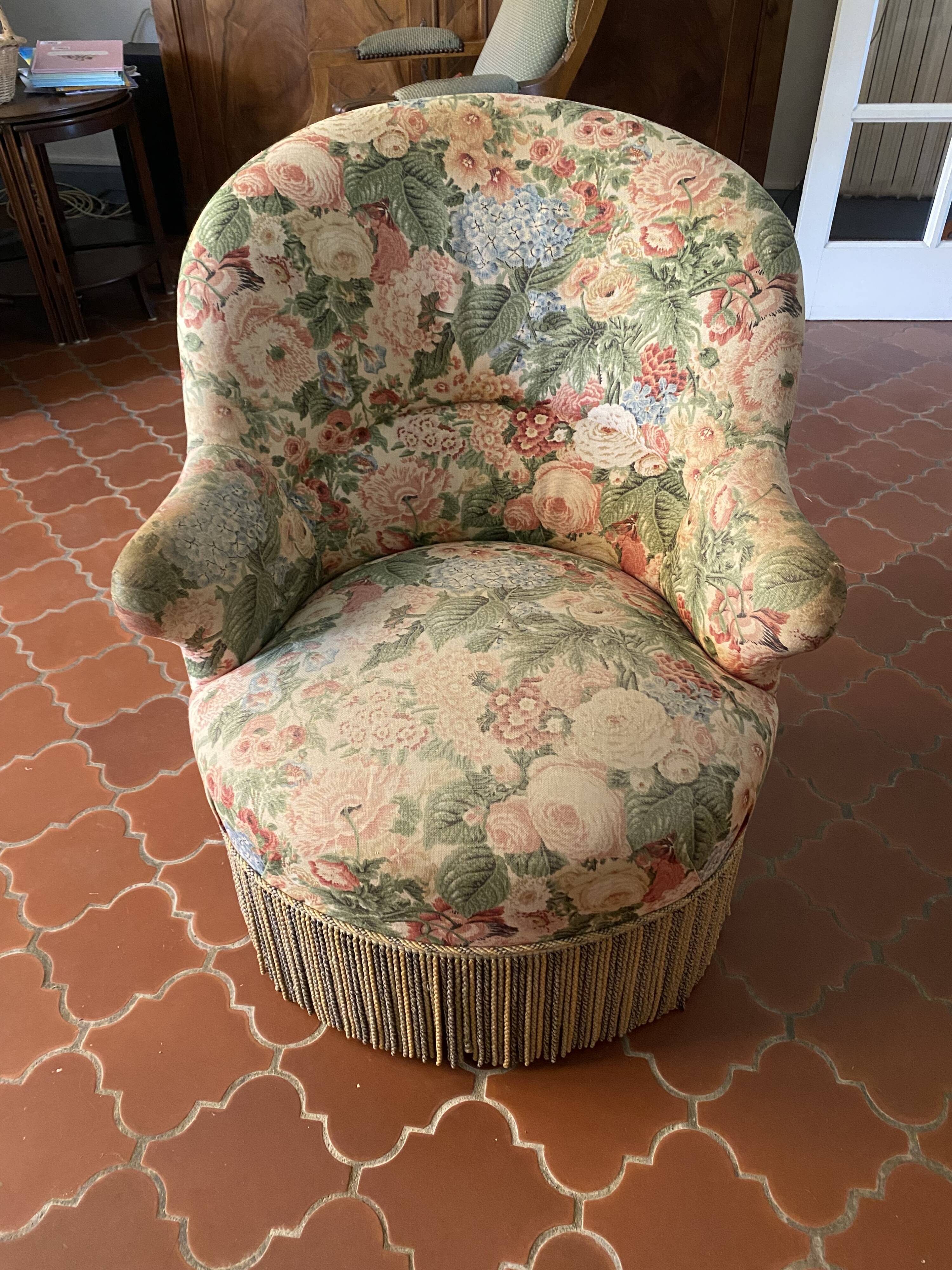 Flowery toad armchair