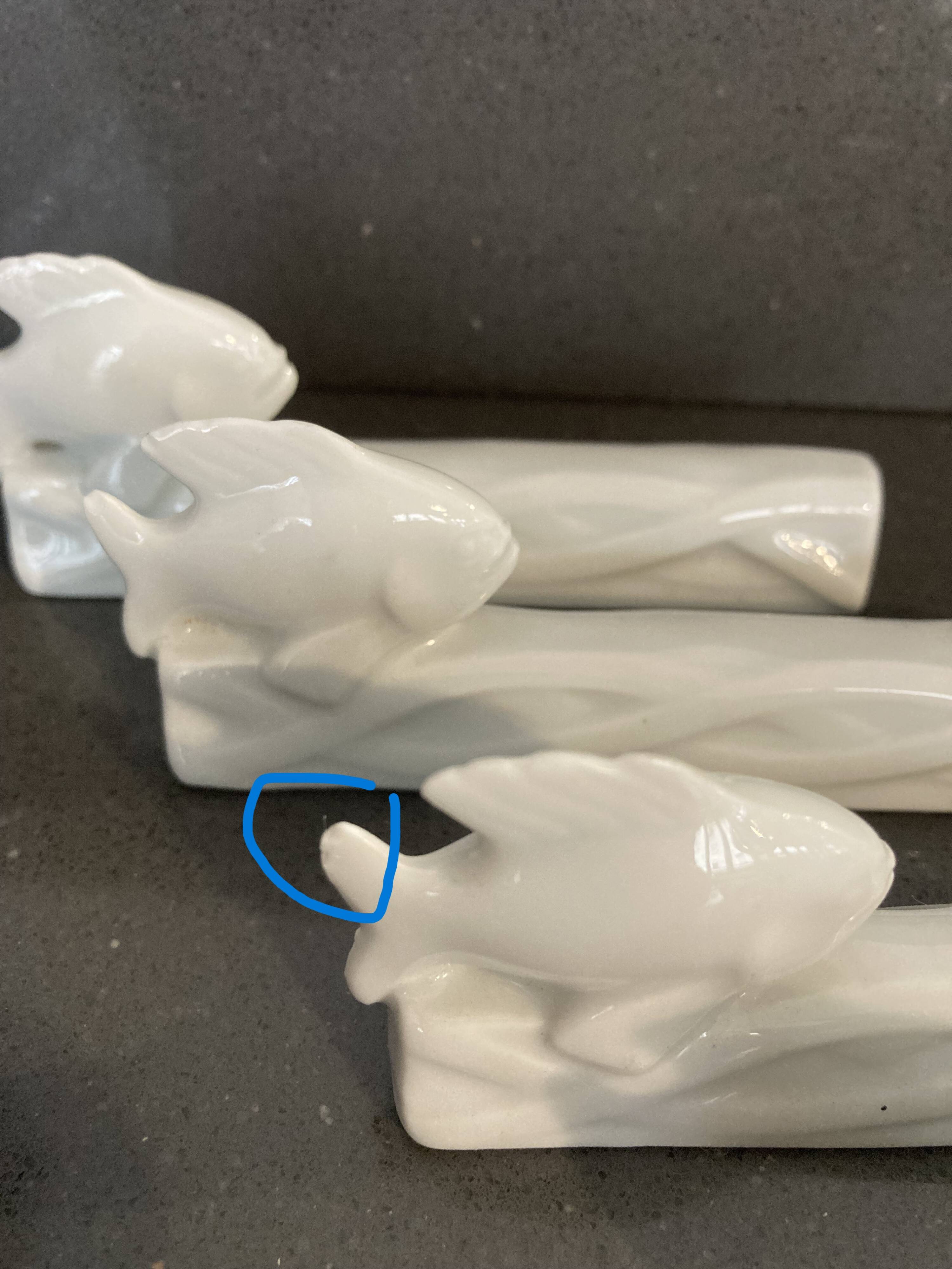 Set of 6 porcelain fish knife holders