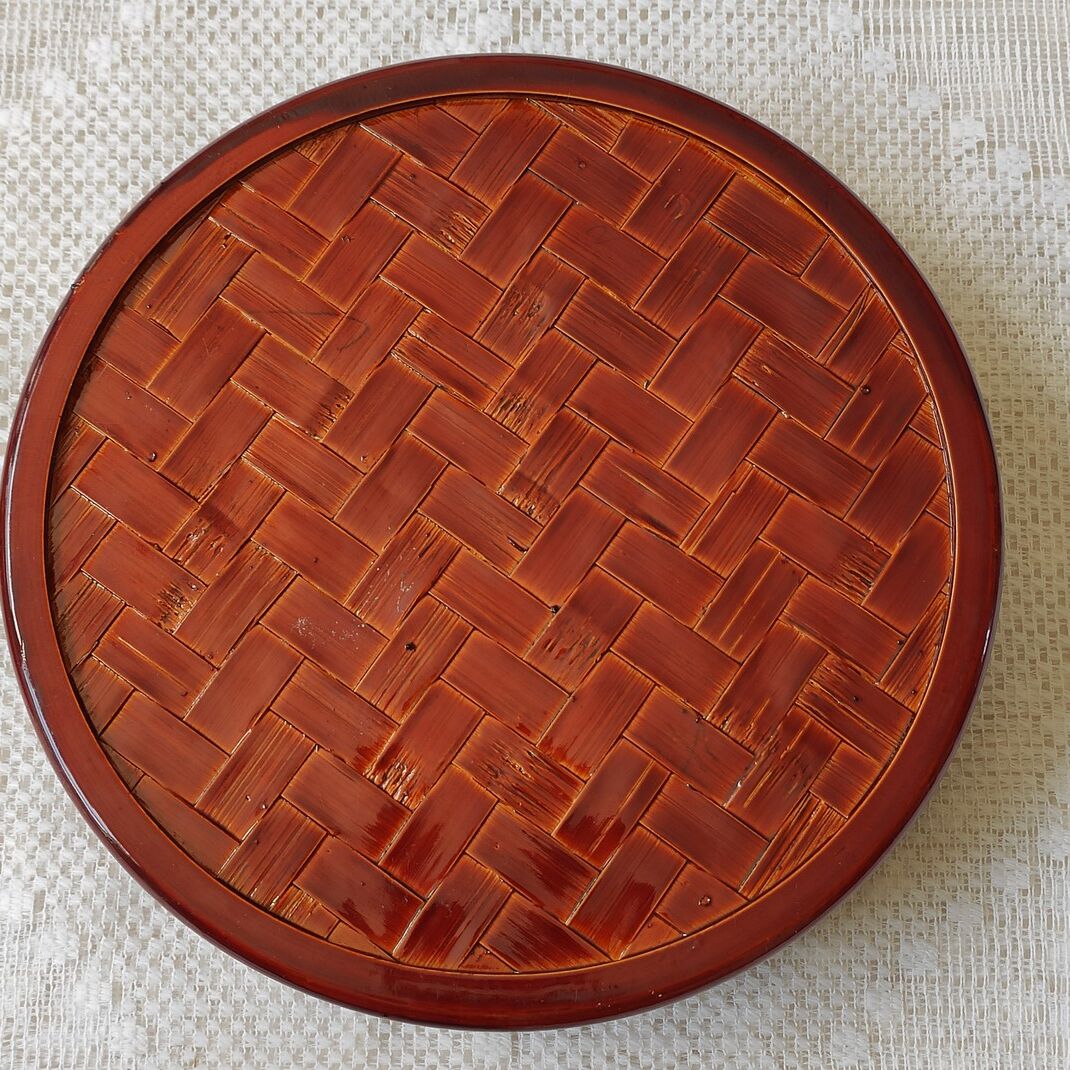 Lacquered bamboo box
