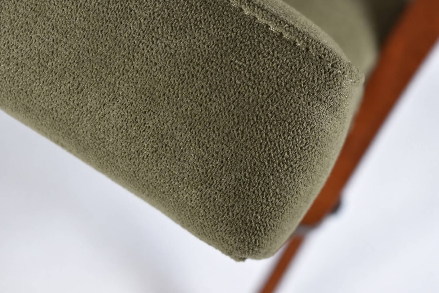 Fauteuil vintage B-310 Var des années 60 en velours vert olive
