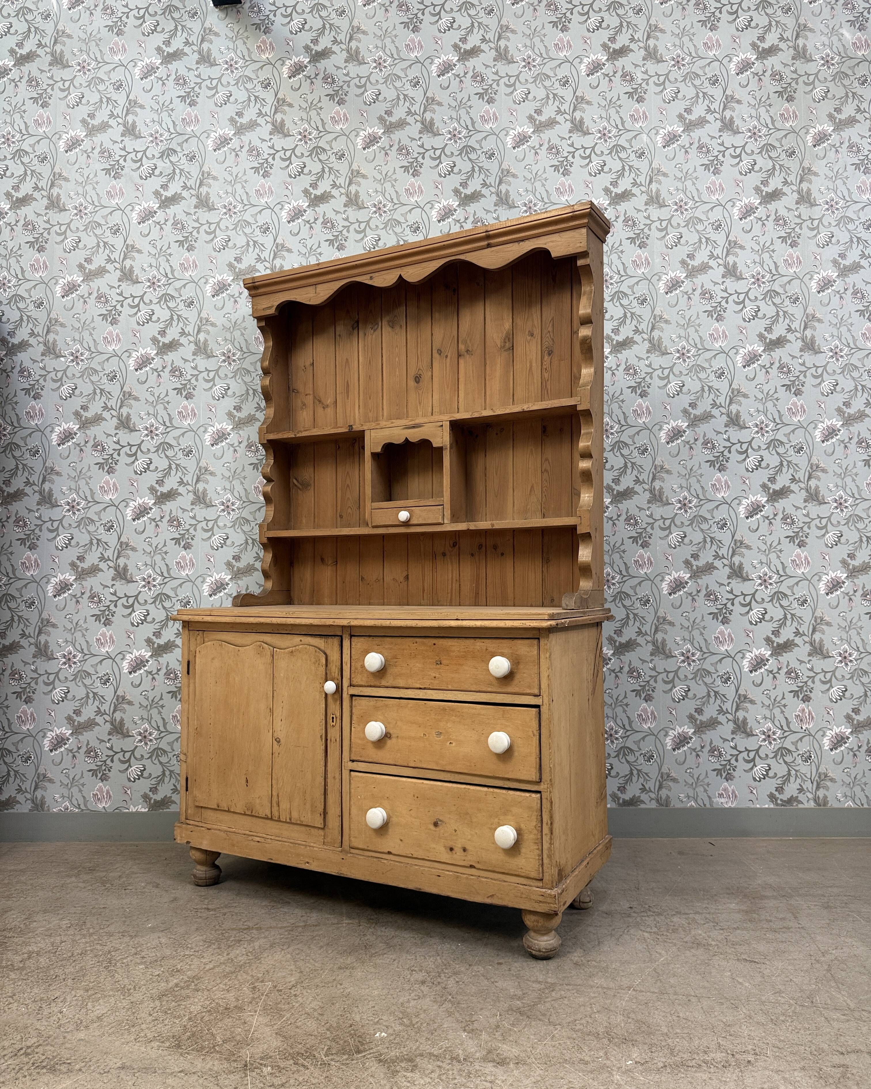 Antique English two-body buffet in solid pine (renovated)