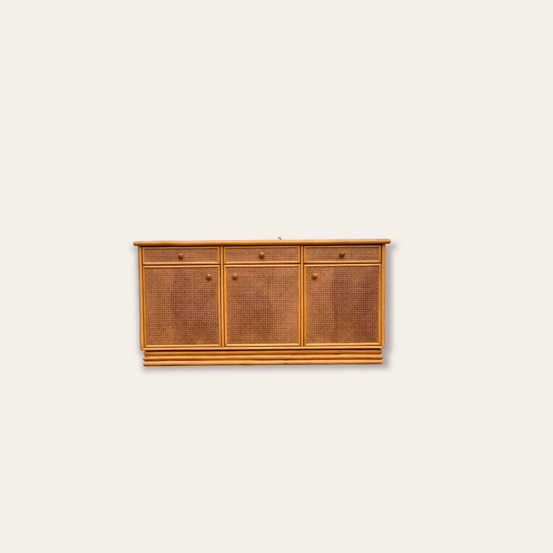 Vintage buffet in bamboo and cannage 1970