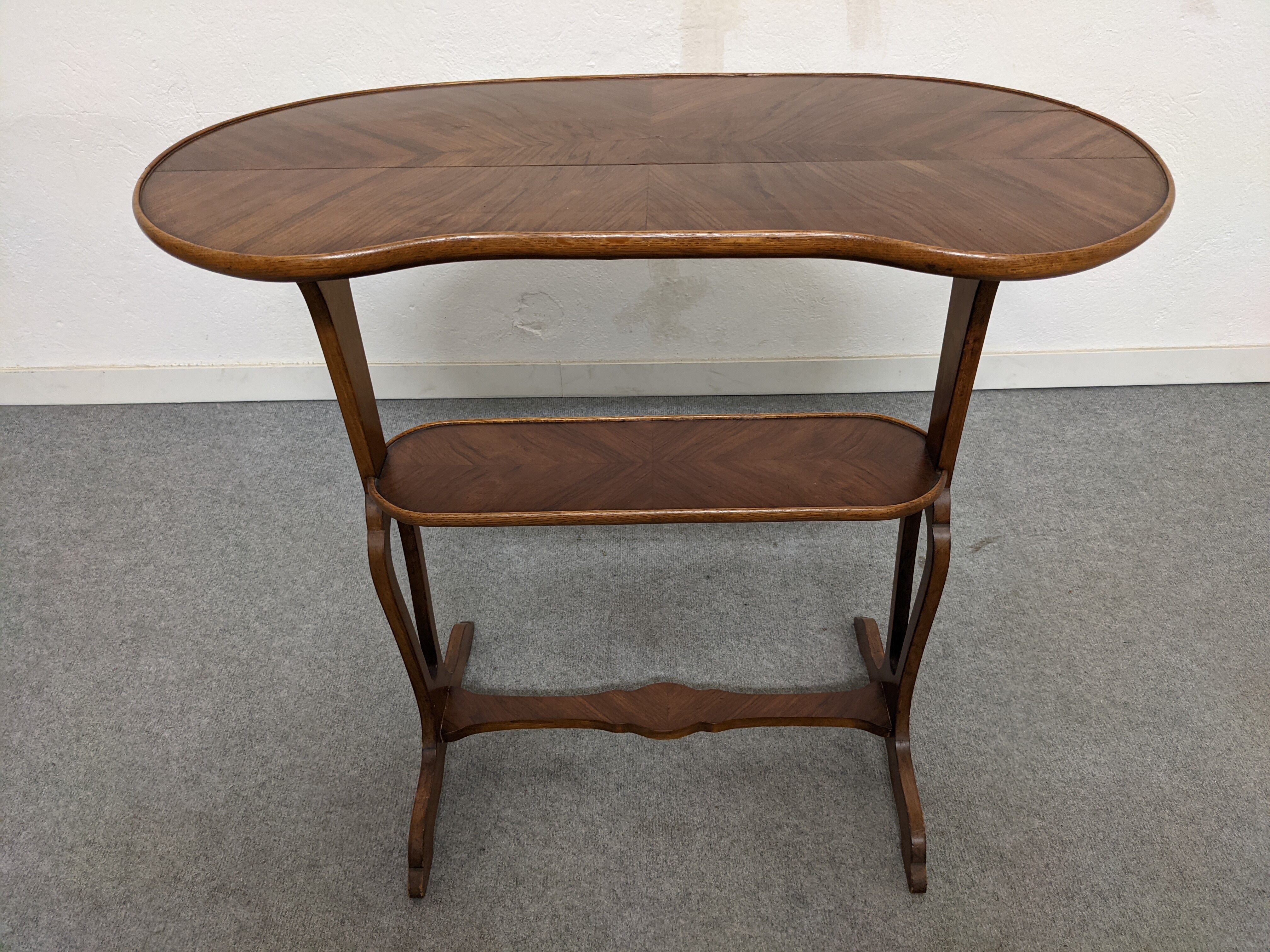 Side table called "kidney" art nouveau