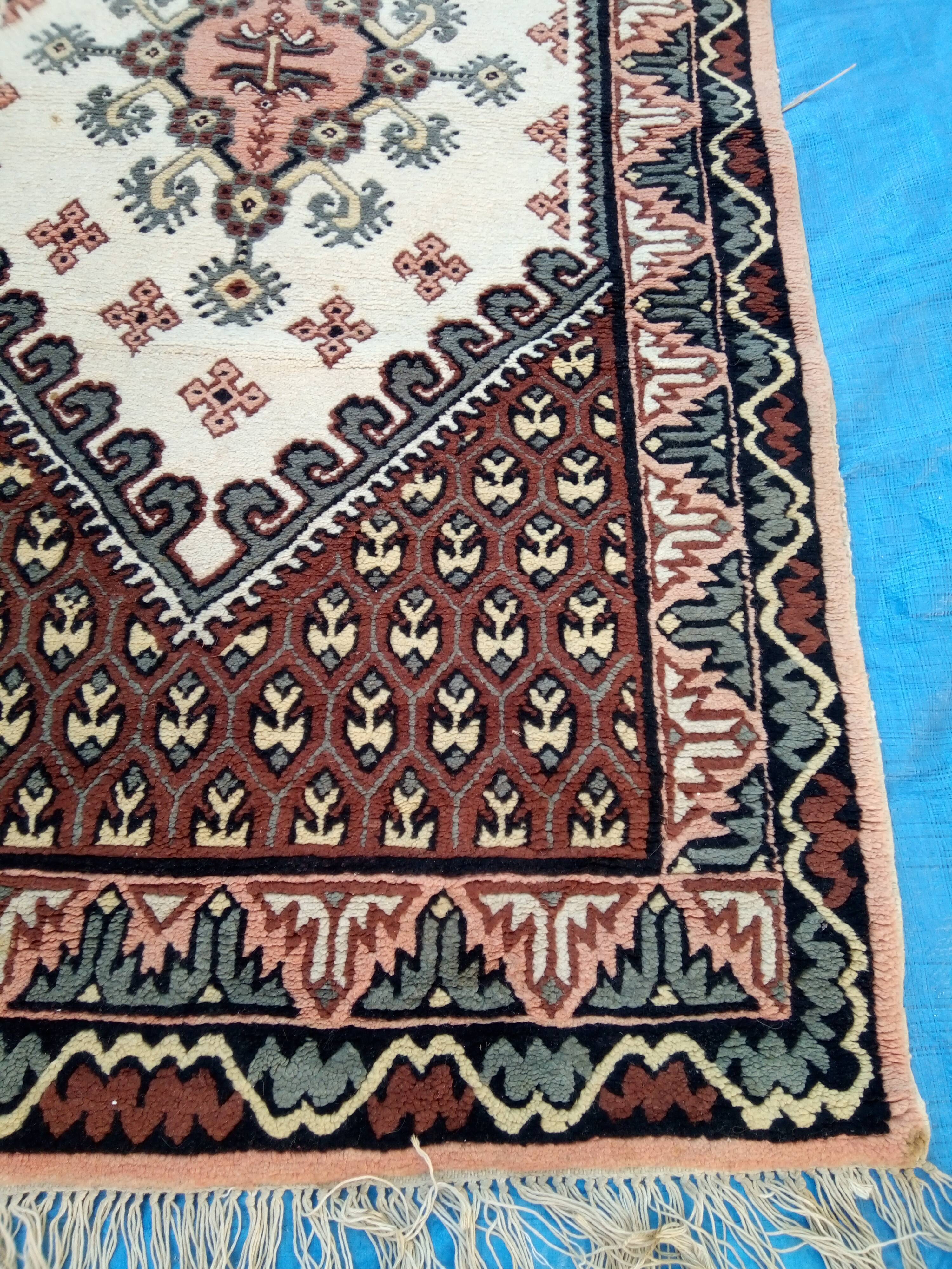 Old oriental carpet from the 80s - 193 x 101