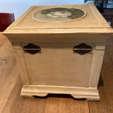 Lacquered wooden chest