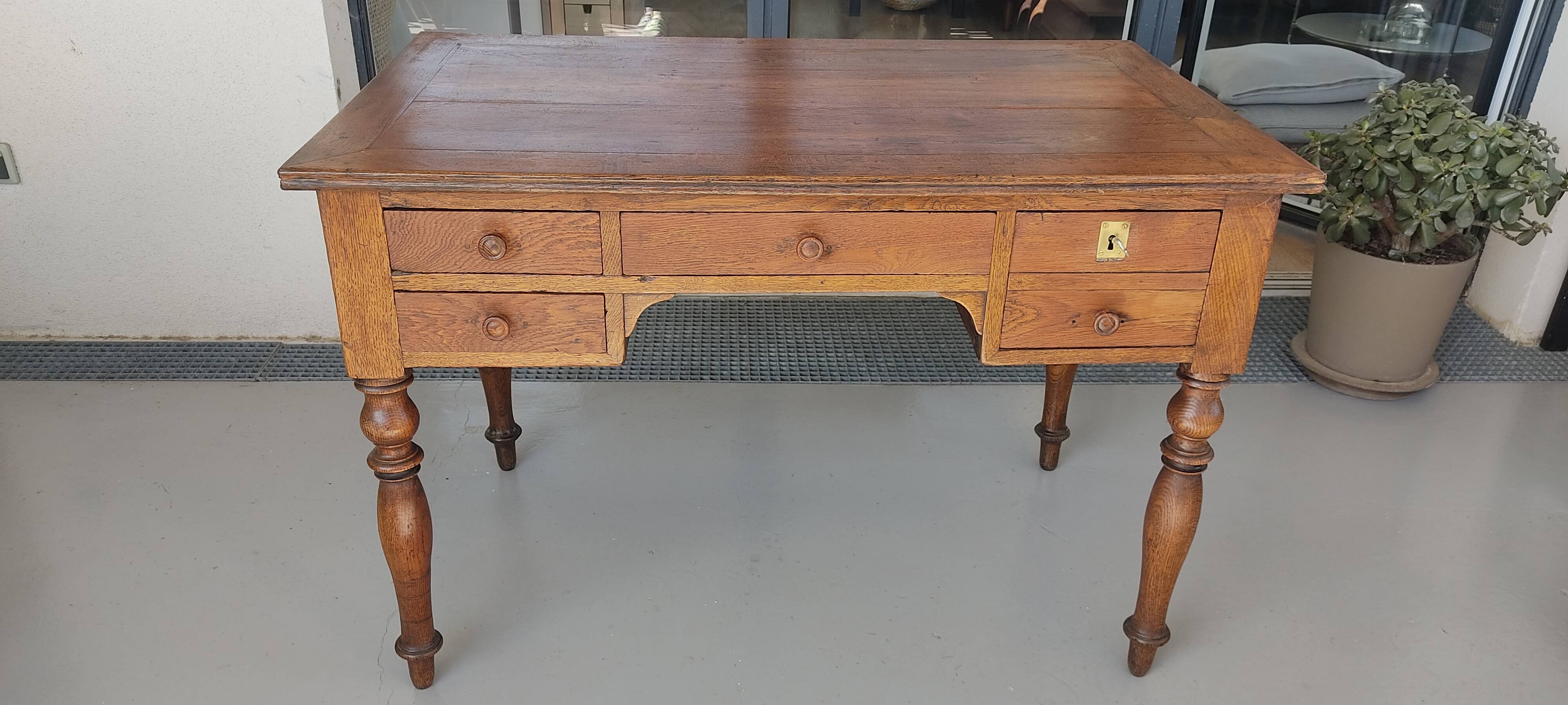 Bureau en bois