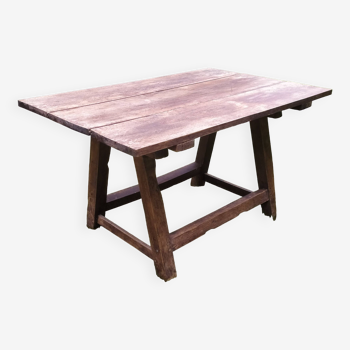 Farmhouse table