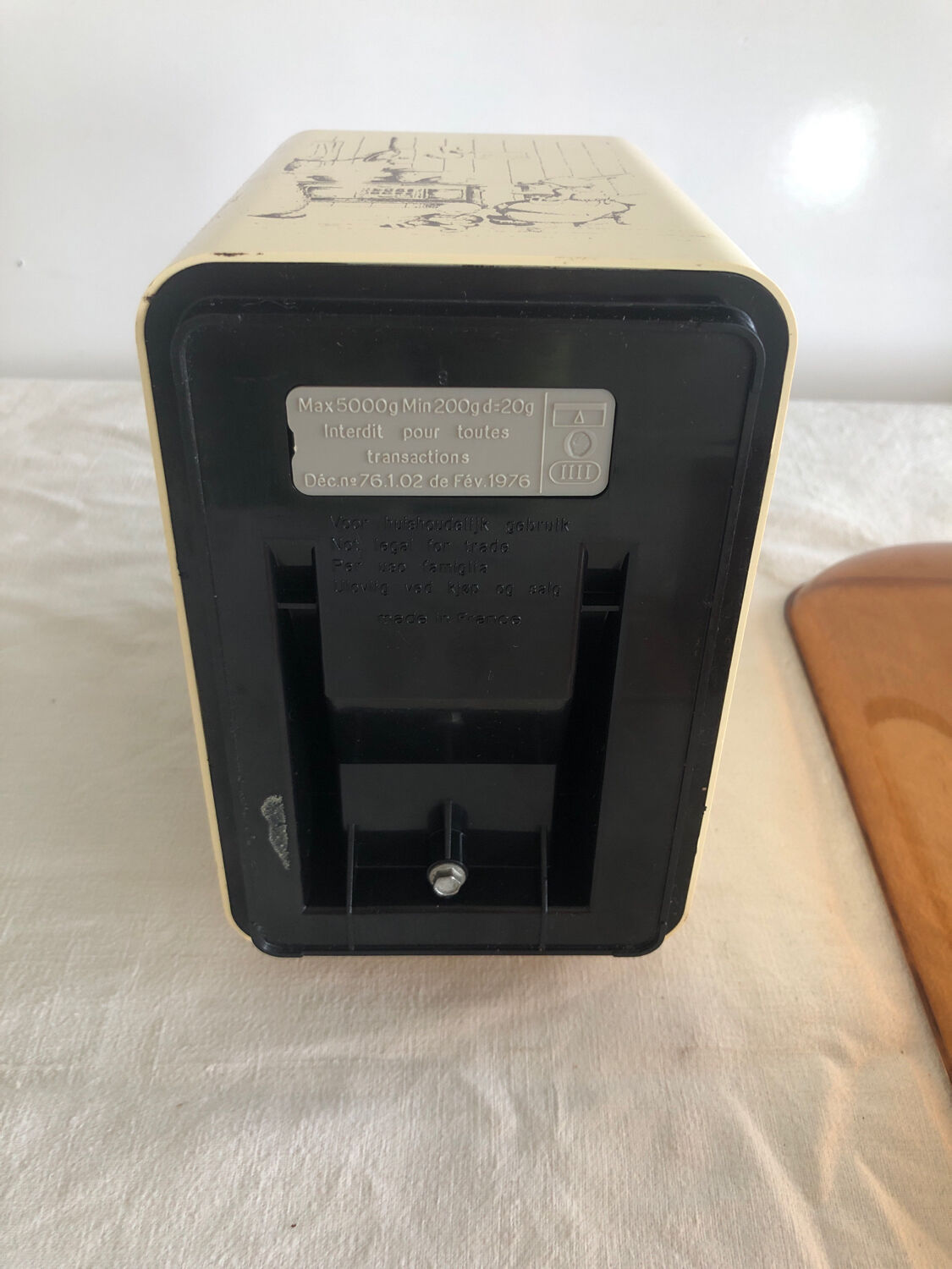 Vintage Terraillon kitchen scale