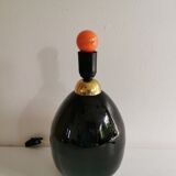 Lampe de table en verre noir charbon fait à la main avec plateau couleur laiton.