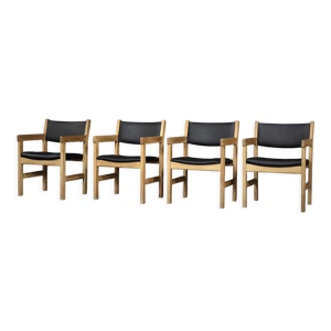 Chaises par hans J. wegner