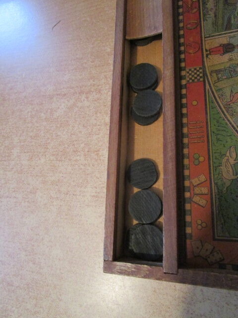 Wooden board - Checkers and ancient goose game