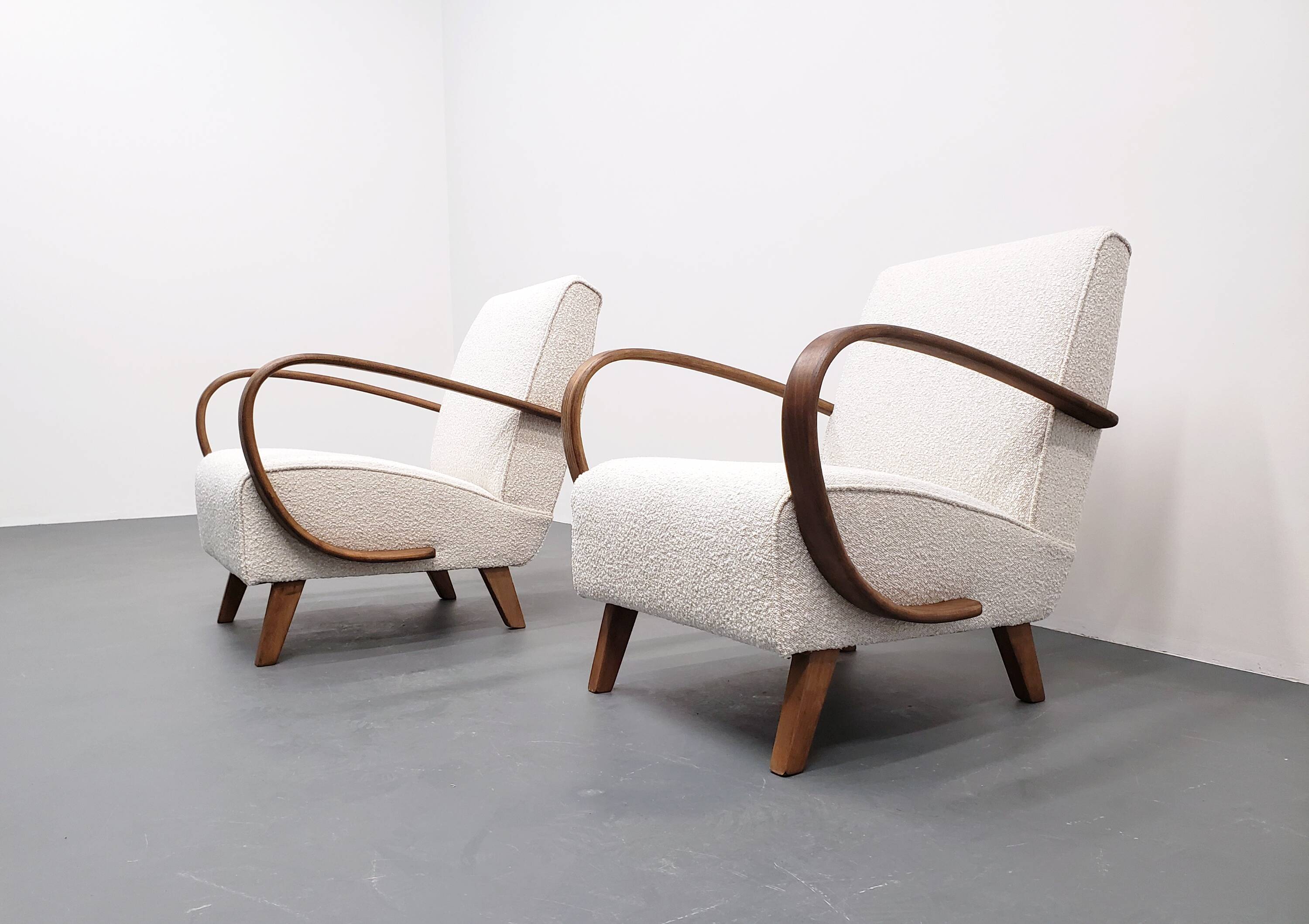 1930 Jindrich Halabala Bentwood Armchair in Ivory Premium Buckle