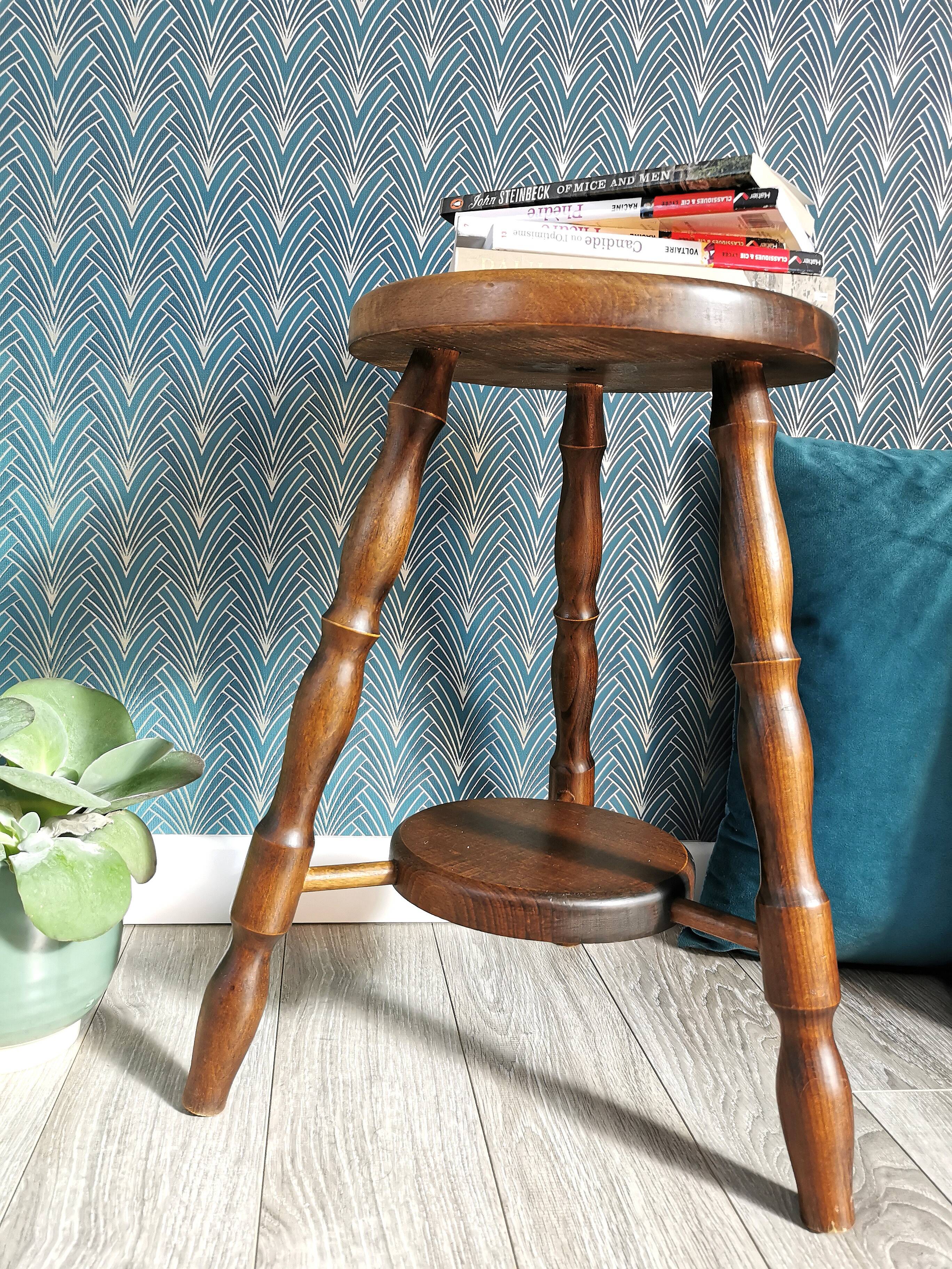 Tabouret tripode vintage