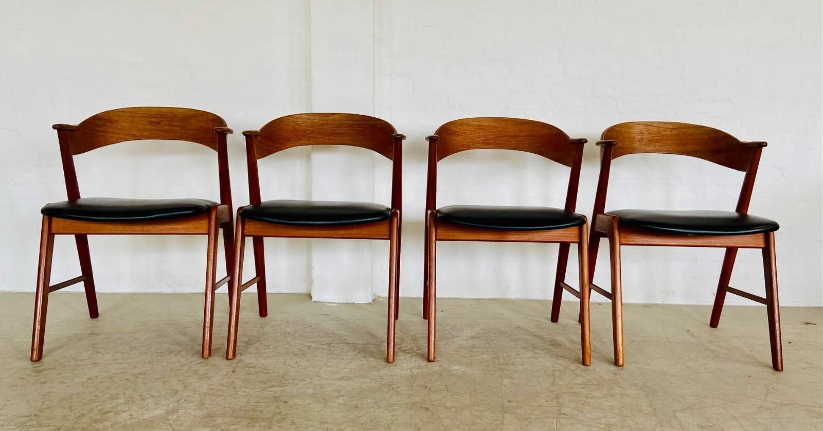 Danish vintage Kai Kristiansen model 32 chairs for Schou Andersens Møbelabrik