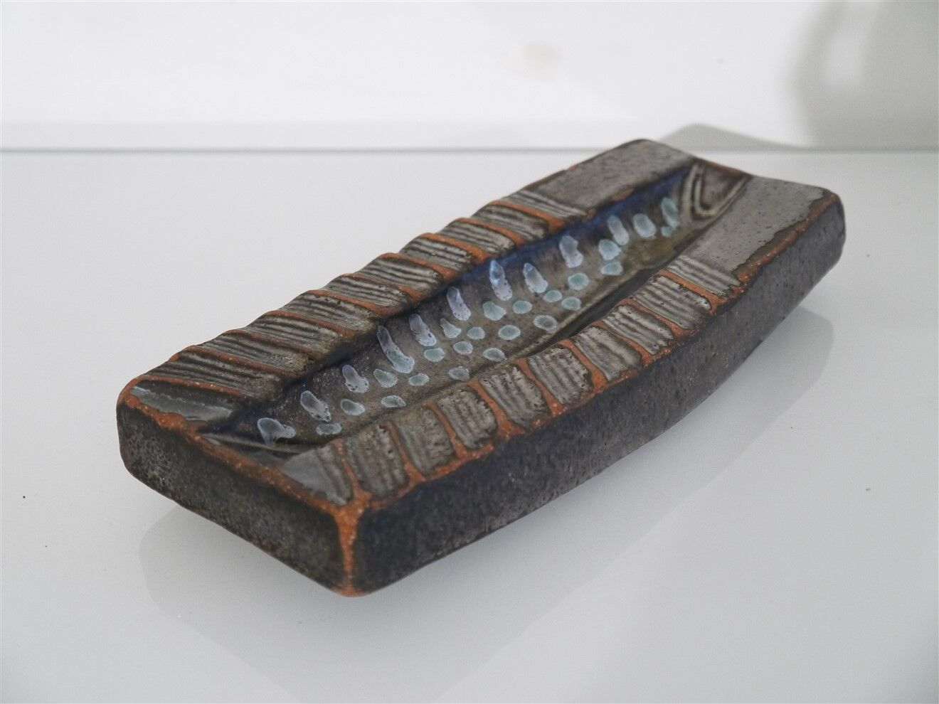 Empty ceramic pocket by Thomas Hellstrom for Nittsjo 1960