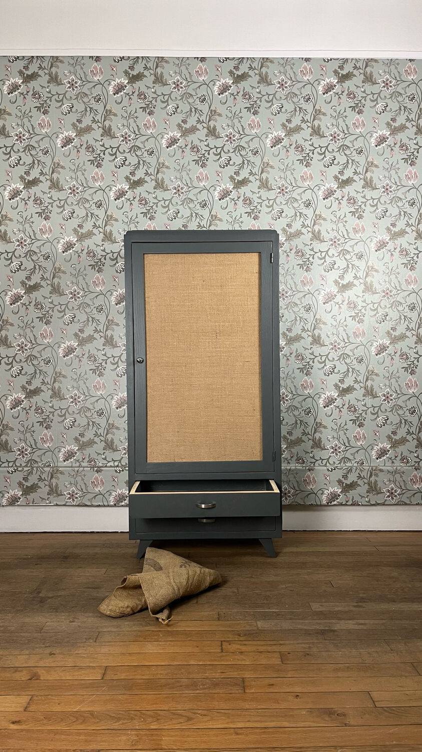 Upcycled bonnetière