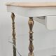 Paire de tables de chevet Hollywood Regency en bronze avec dessus en marbre