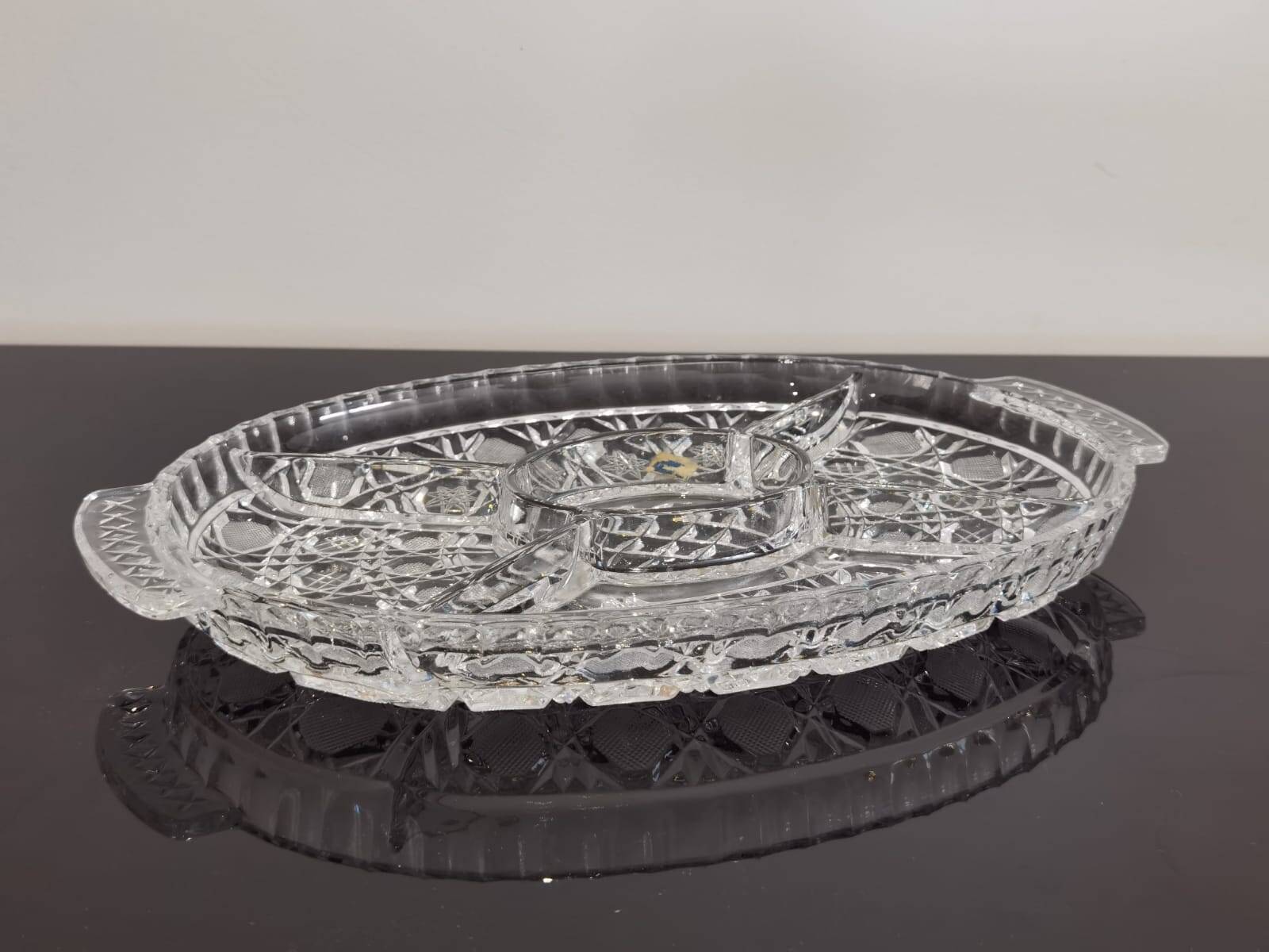5-compartment crystal aperitif dish