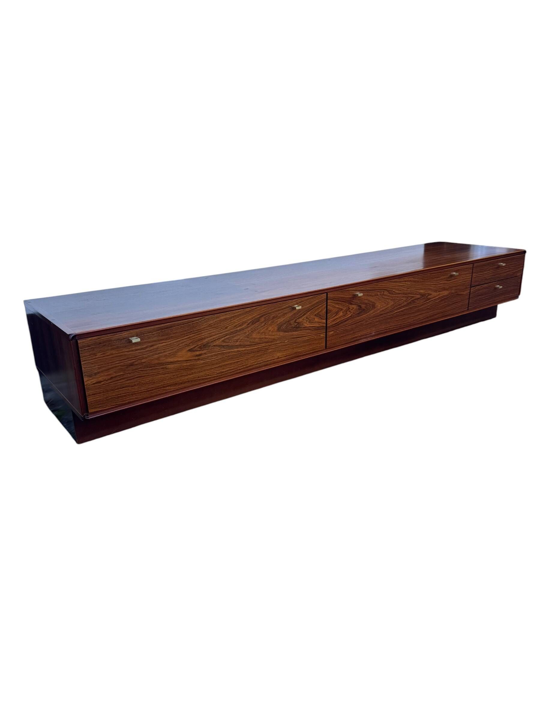 MCM Rosewood Low Board par Fristho