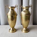 Ancienne paire d’amphores en laiton