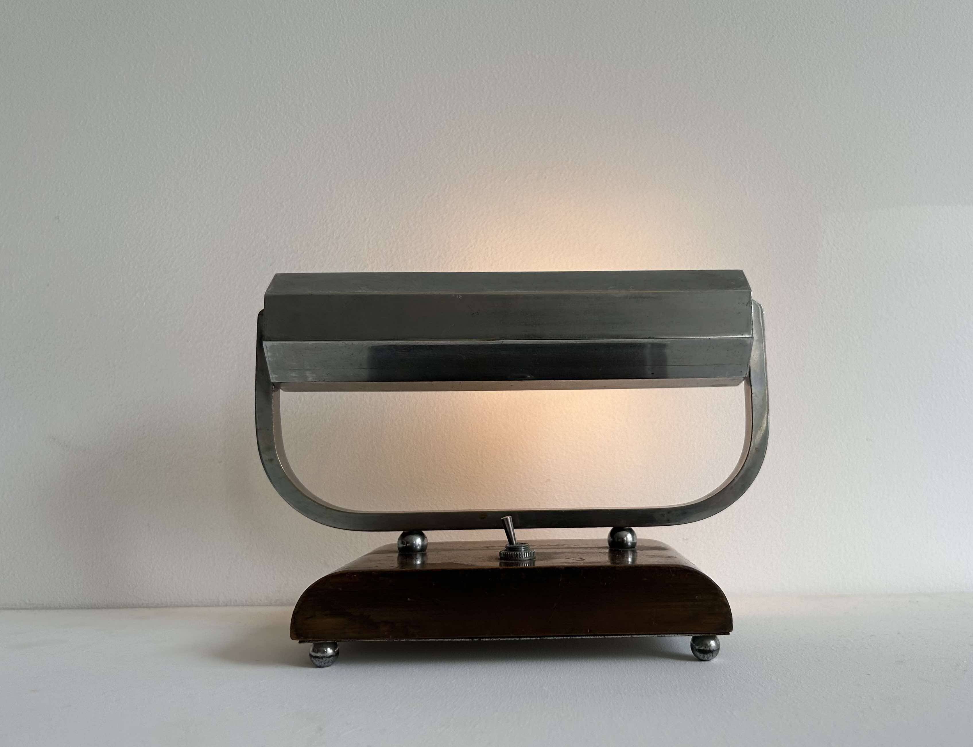 Modernist art deco desk lamp, chromed metal and wood, France 1930