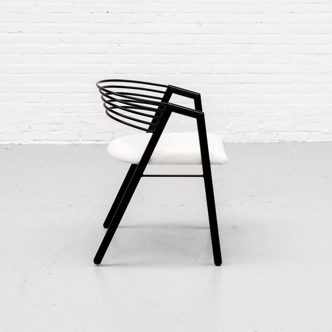 Ensemble de chaises de salle à manger postmodernes des années 1980