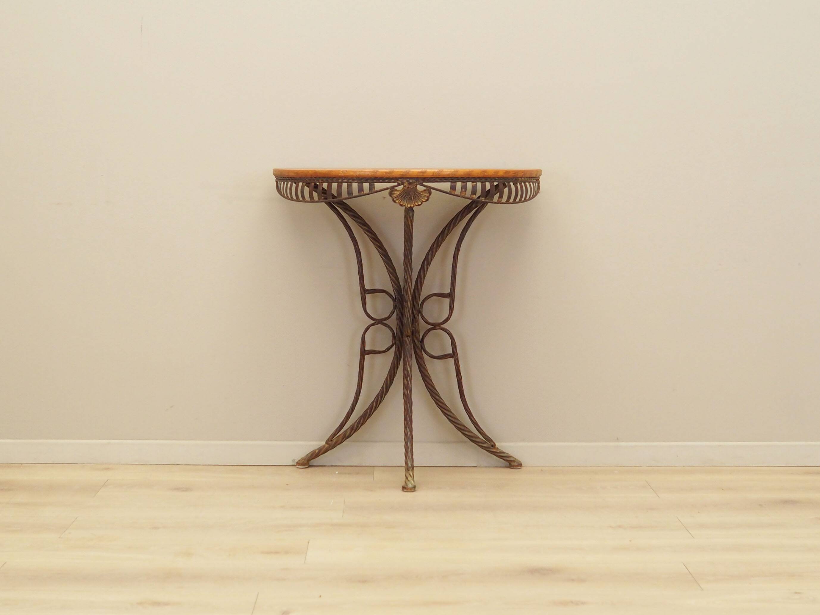 Cherry console, Italian design, production: Italy