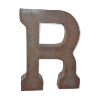 Lettre industrielle "r" en fer