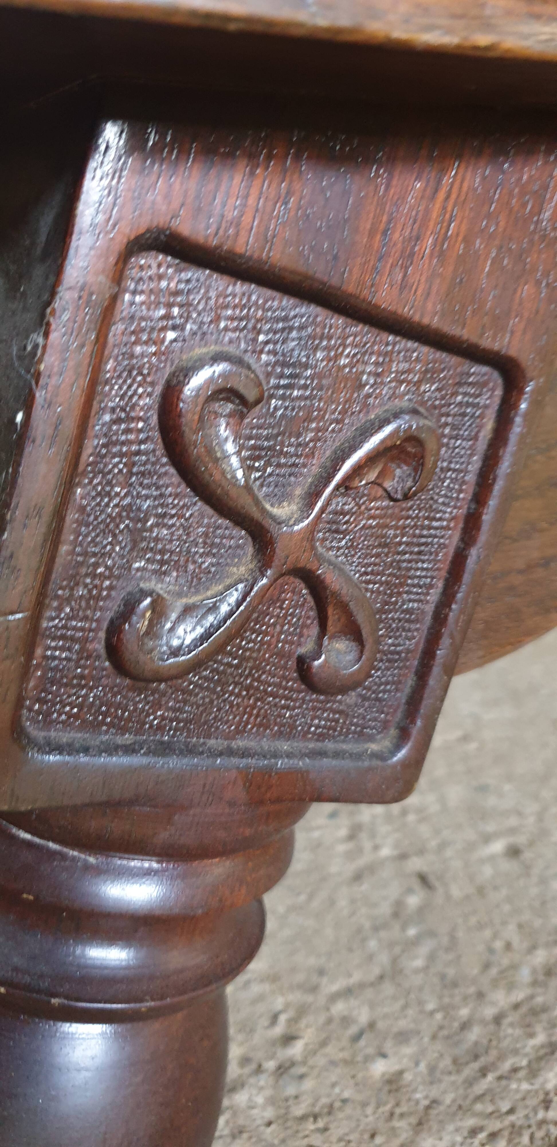 Imposing Basque furniture with regional crosses and original central door - 20th century