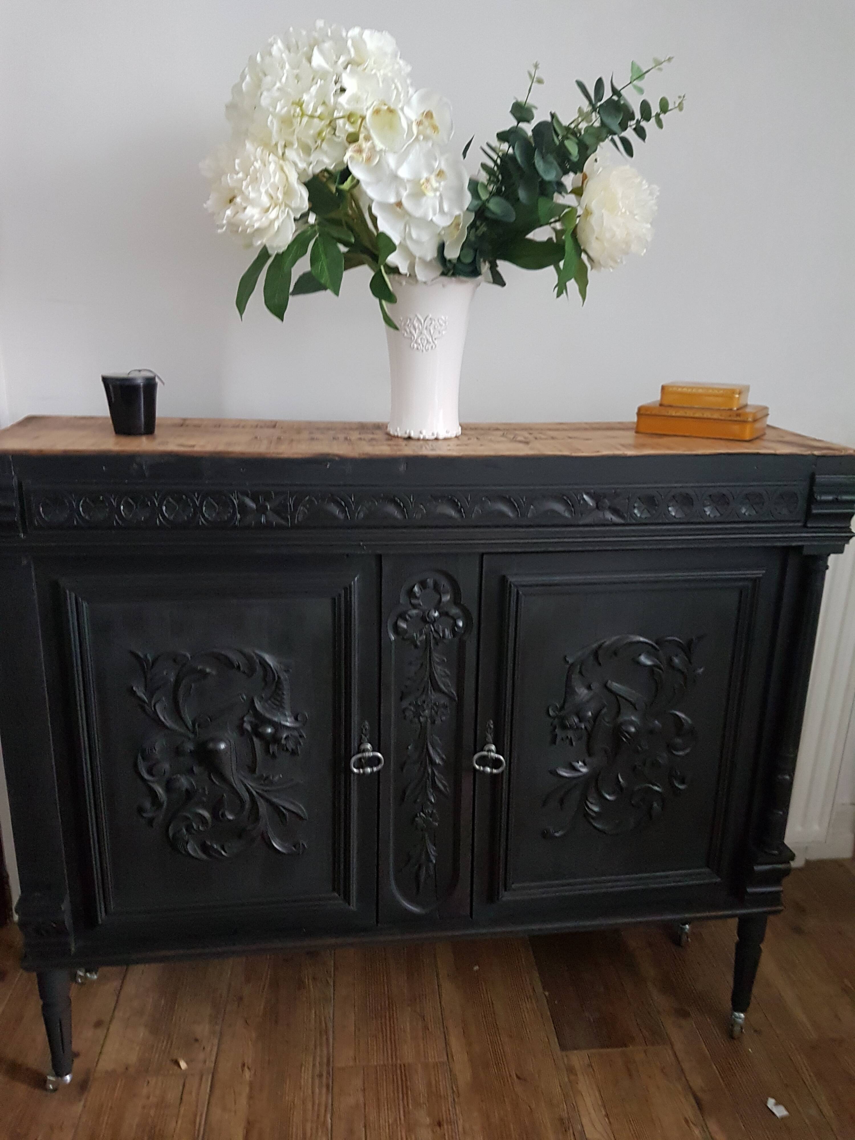 Entrance furniture
