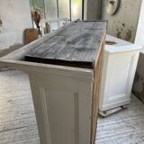 XL display case with white patina