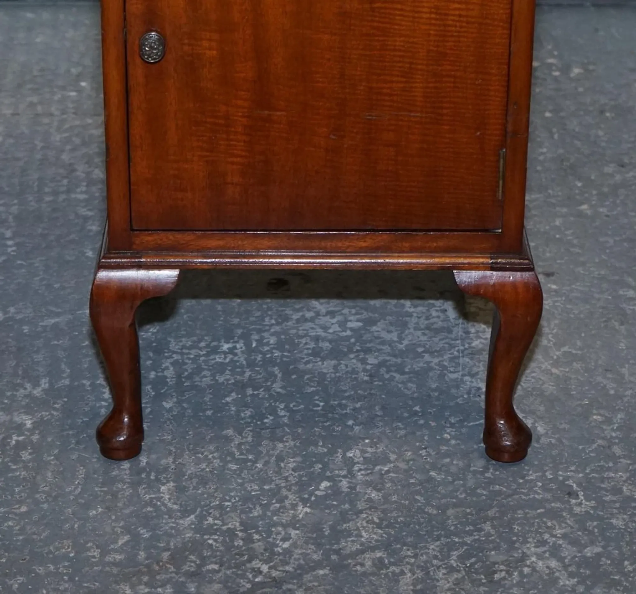 Table de Chevet Art Déco en Bois Dur, 1920s
