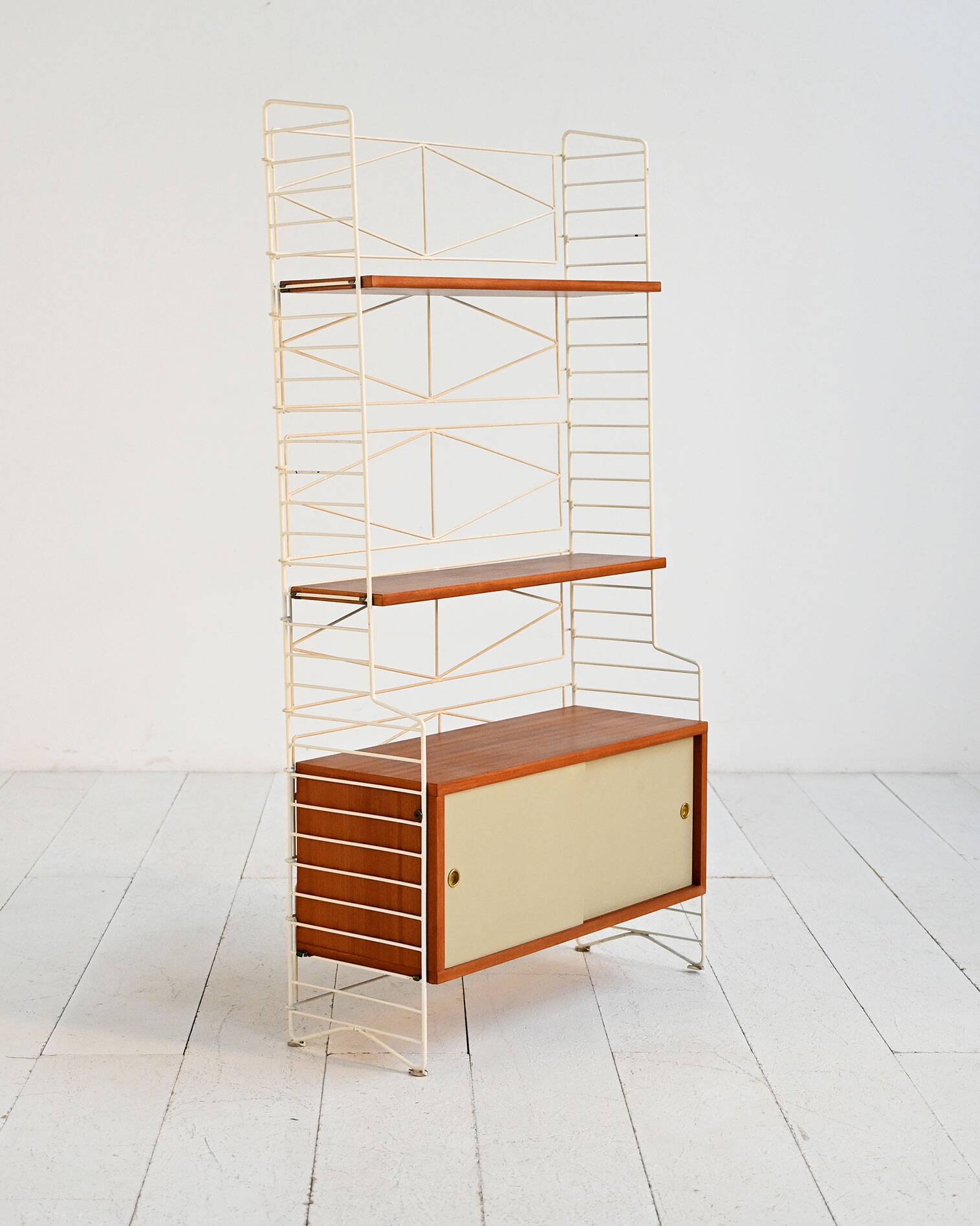 Étagère modulaire autoportante dans le style de String, années 1960