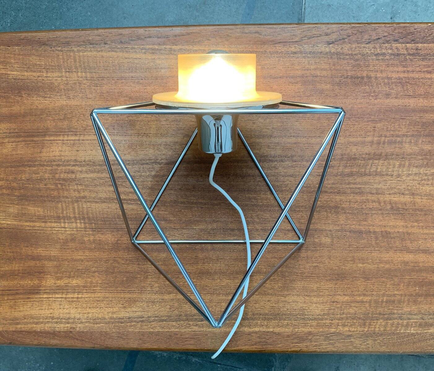 Poliedra table lamp from the Italian space age by Felice Ragazzo for Guzzini