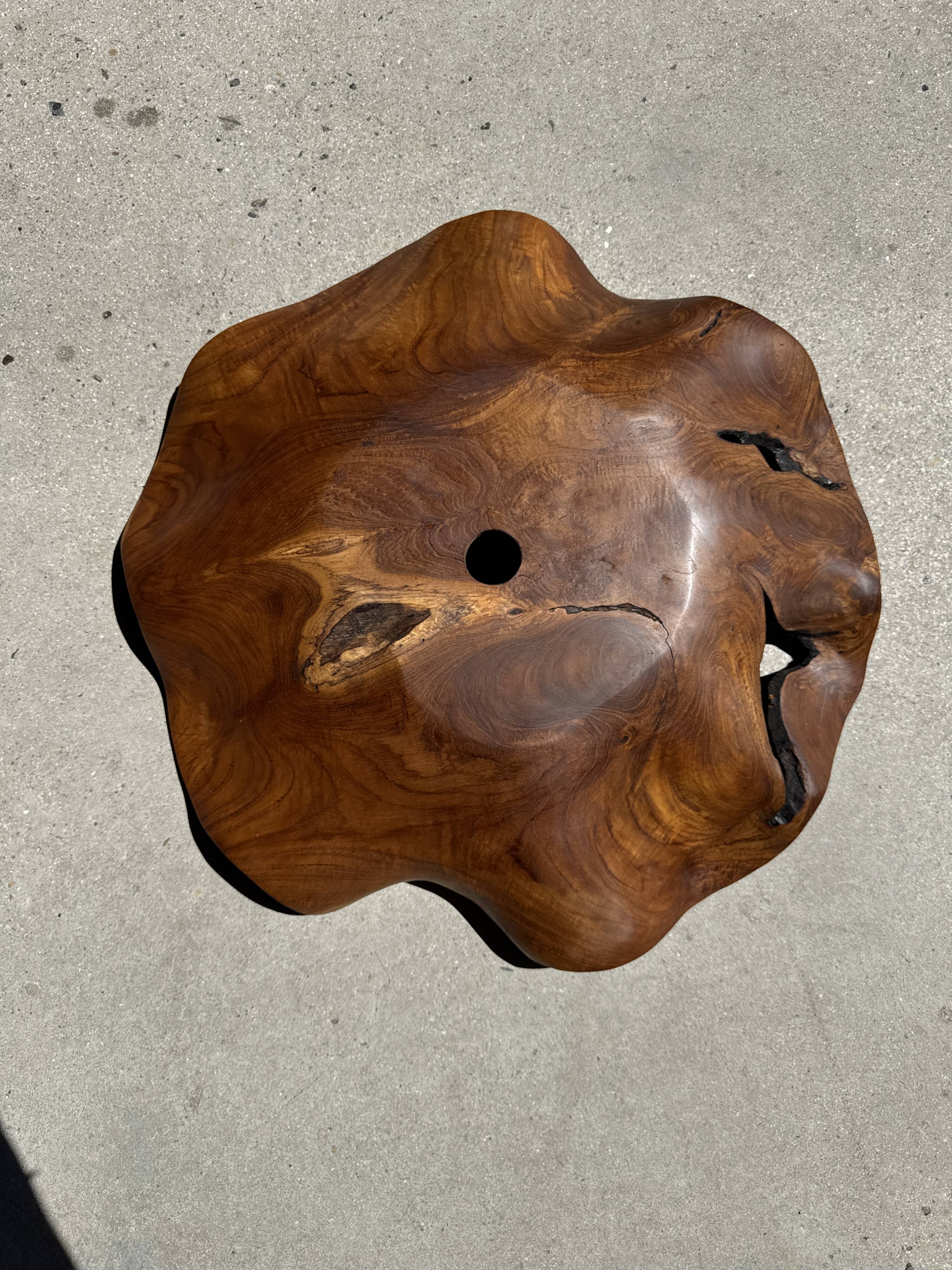 Very large wavy flat leaf suspension in smooth teak D:60