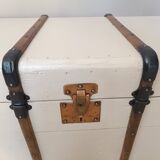 Large flat trunk